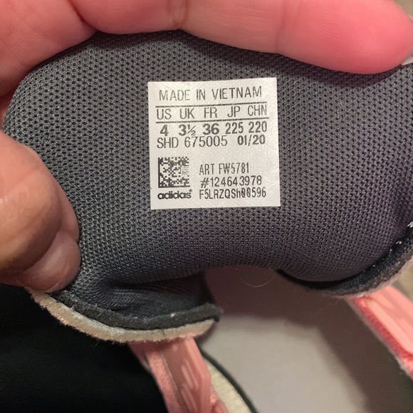 Adidas - Picture 3 of 5